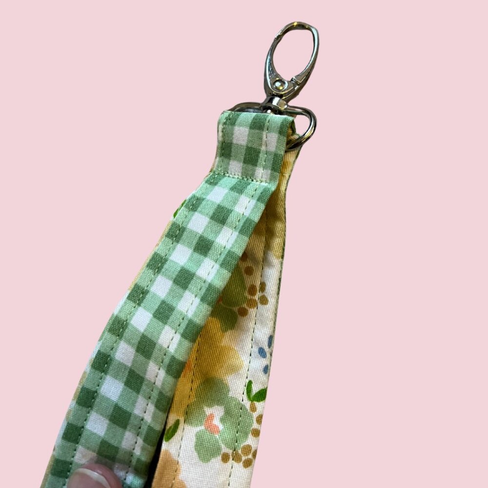Handmade Green Gingham Plaid & Floral Wristlet Keychain - Picture 2 of 3